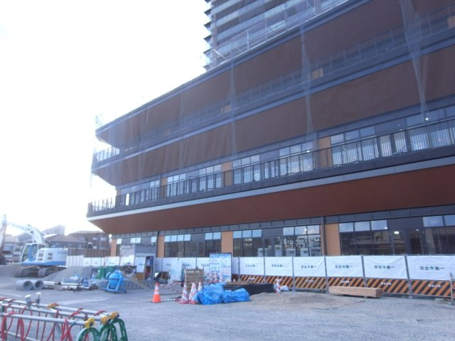 摂津市千里丘１丁目の店舗一部