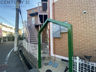 プチグレイス塚口壱番館のエントランス