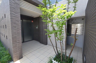 【エントランス】 | リヴェール三軒茶屋