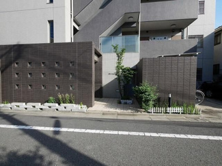 【エントランス】 | リヴェール三軒茶屋
