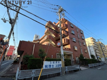 エレベータ付きで、ベビーカーや重い荷物があっても便利！
