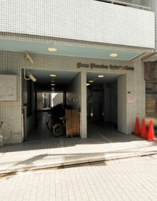 ライオンズマンション荻窪駅前のエントランス