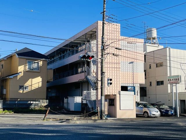 厚木市下依知１丁目の賃貸マンションの外観