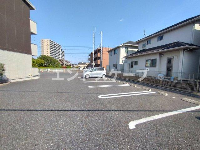 プレシャス高崎の駐車場|高崎、前橋のお部屋探しはエンドスケープまで！お客様の理想お聞かせ下さい♪