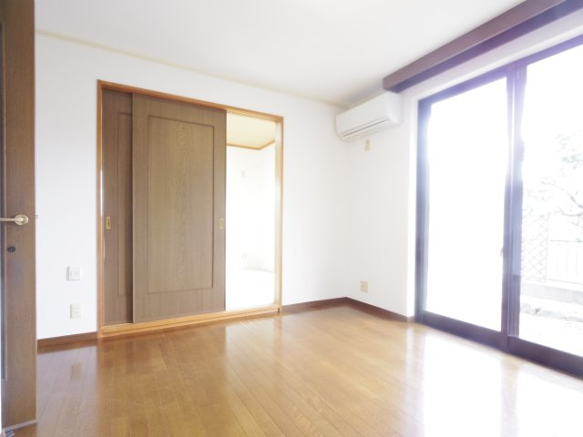 東村山市恩多町１丁目戸建貸家の居間・リビング