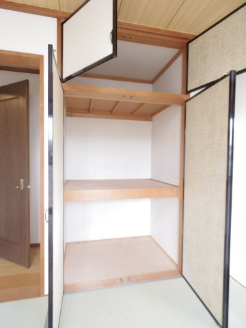 東村山市恩多町１丁目戸建貸家の収納
