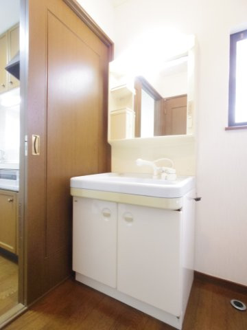 東村山市恩多町１丁目戸建貸家の洗面所