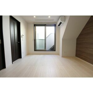 Grandtic Solistの居間・リビング