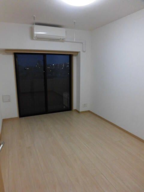 ルーブル多摩川八番館の居間・リビング