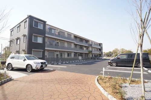 グラン　ソレイユの駐車場|駐車場完備