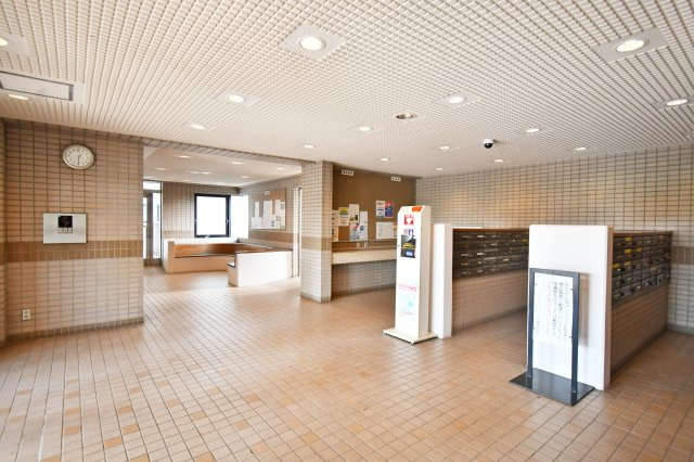 ライオンズガーデン久喜弐番館のエントランス|■NEXTplusは購入時はもちろん、購入後も無理のないご計画で検討いただけますようサポート致します。気になる事、不安な事などございましたら、是非お気軽にご相談下さいませ。