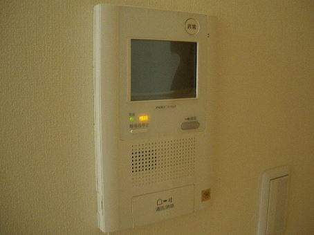 メゾンジャルダン本館の設備|モニター付インターホン