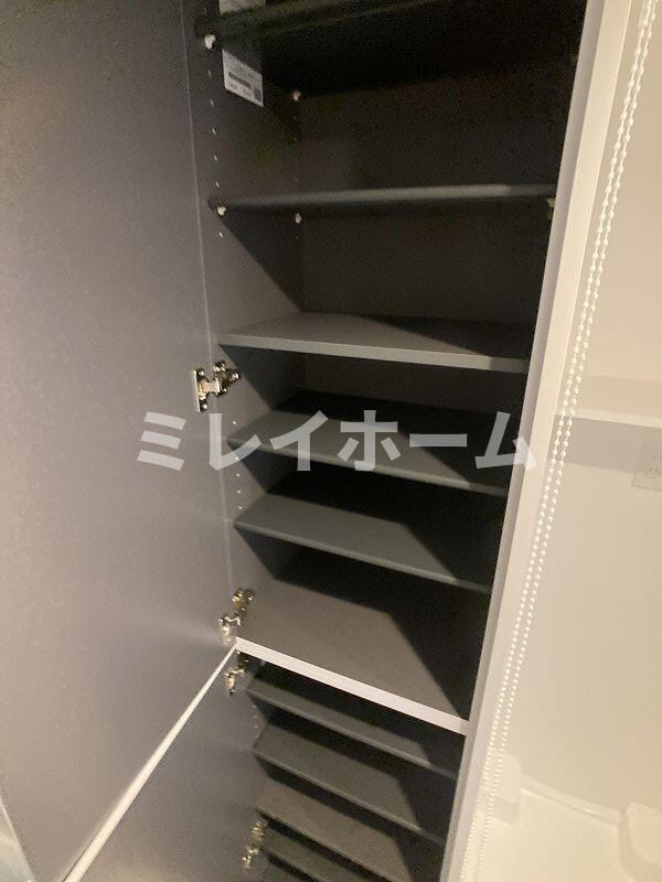 エストゥルースプラス大森の収納