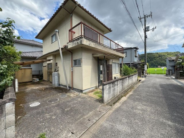神辺町川南　200万の外観|間口は約9.8ｍあり、開放感のある整形地です。