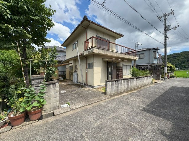 神辺町川南　200万の前面道路含む現地写真|【西側私道幅員約4.0ｍ】交通量が少なく、小さなお子様がいるご家庭でも安心です。