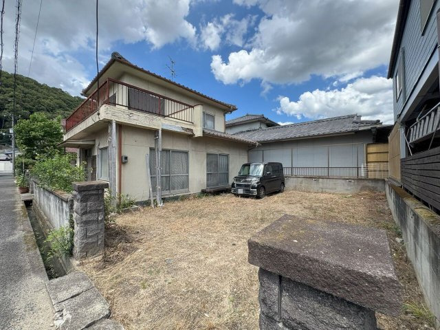 神辺町川南　200万の外観|国道182号線まで車で1分。マイカー通勤にも便利です。