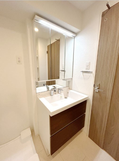 リヴィエール猿江公園の独立洗面台