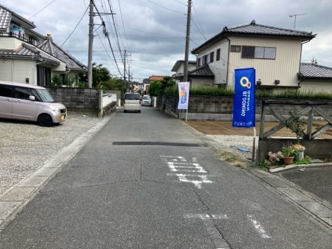 深谷市上野台　平屋住宅　土地広々86坪超‼の前面道路含む現地写真
