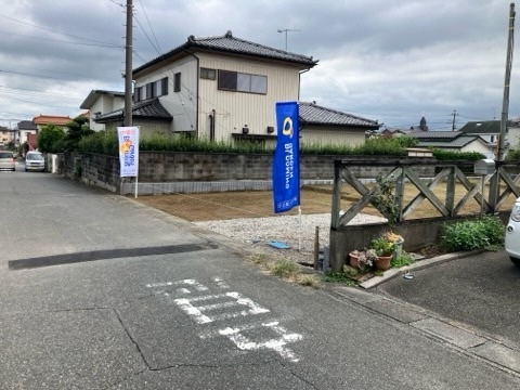 深谷市上野台　平屋住宅　土地広々86坪超‼の前面道路含む現地写真