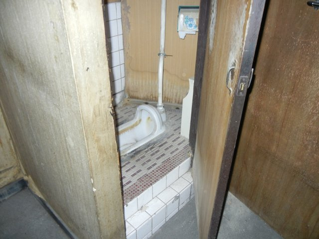 柏里３丁目貸店舗のトイレ