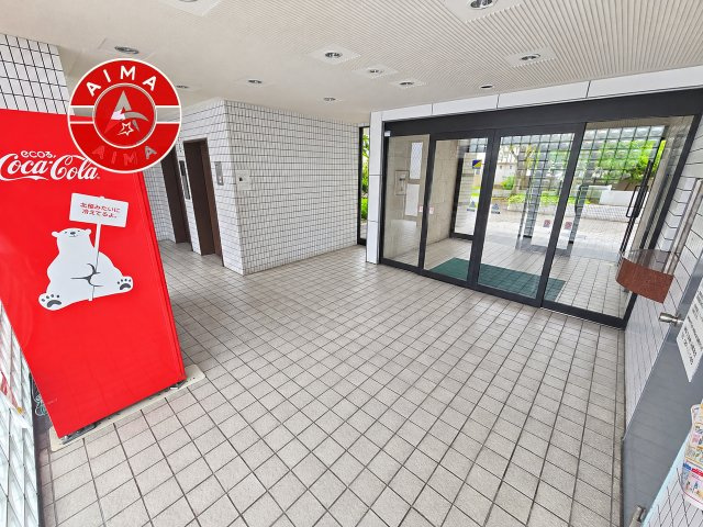 箱崎エクセル南22のロビー|温かみのあるエントランスロビーです。