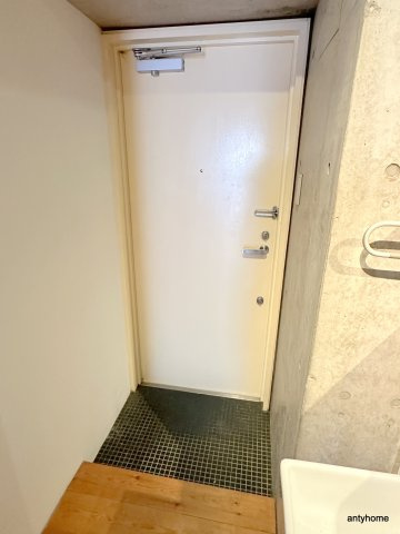 SK TOWER心斎橋EAST　仲介手数料無料の玄関