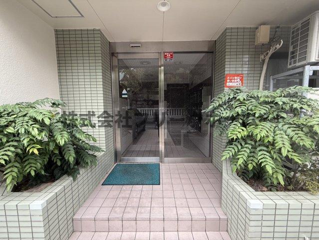 CBグリーンハイツのエントランス