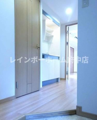 モリス府中ファーストステージの玄関
