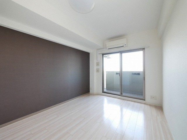 大阪市港区南市岡３丁目の賃貸マンションの居間・リビング