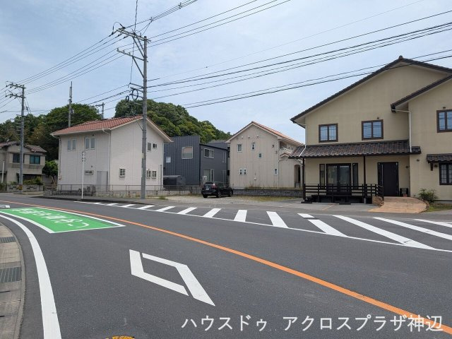 瀬戸町地頭分　1235万の前面道路含む現地写真|前面道路含む現地写真です
