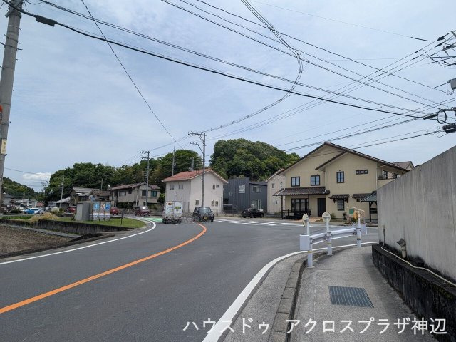 瀬戸町地頭分　1235万の前面道路含む現地写真|前面道路含む現地写真です