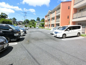 【駐車場】