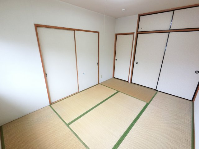 【寝室】
