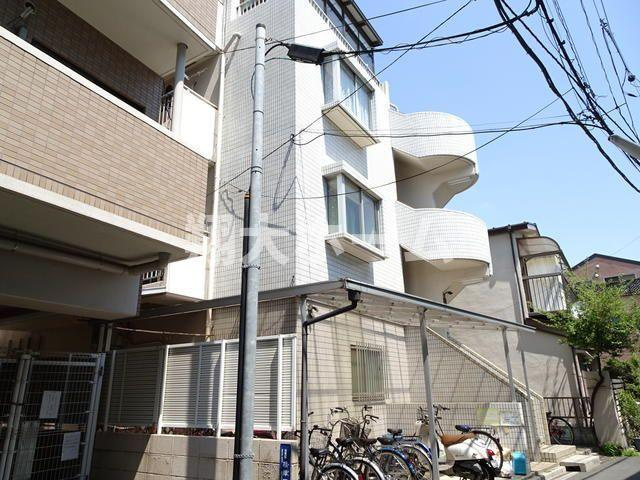リベール根岸の外観