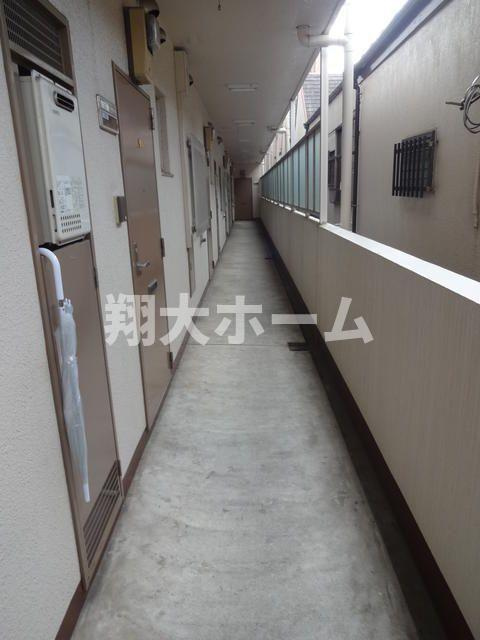 リベール根岸のロビー
