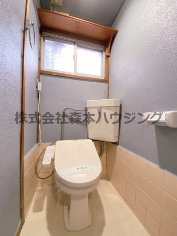 【トイレ】 | 　寝屋川市高柳2丁目38テラスハウス | 落ち着いたトイレです