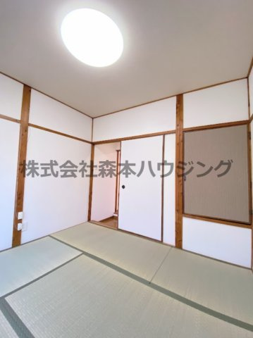【和室】 | 　寝屋川市高柳2丁目38テラスハウス | 和室、ちょっとしたくつろぎスペースにいかがでしょうか