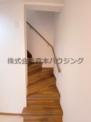 【内装】 | 　寝屋川市高柳2丁目38テラスハウス | 室内階段部分です