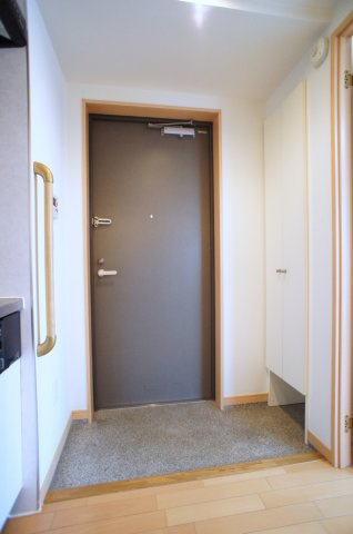 Ryusen初台の玄関