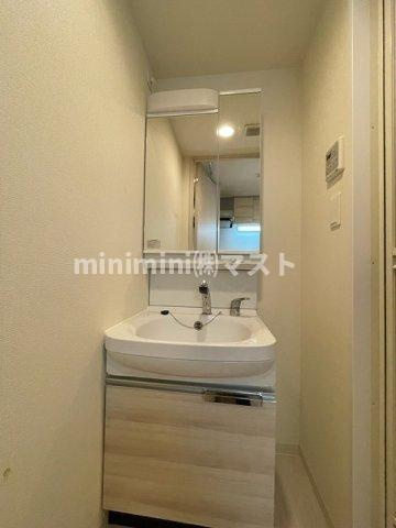 大阪市中央区博労町１丁目の賃貸マンションの洗面所