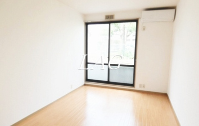 【居間・リビング】 | フラット代々木 | 洋室のお部屋です。