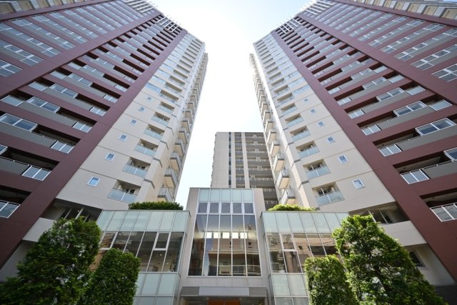 ＴＨＥ　ＯＭＩＹＡ　ＴＯＷＥＲＳの外観|建物外観を気になさる方へ、見た目の良い物件です