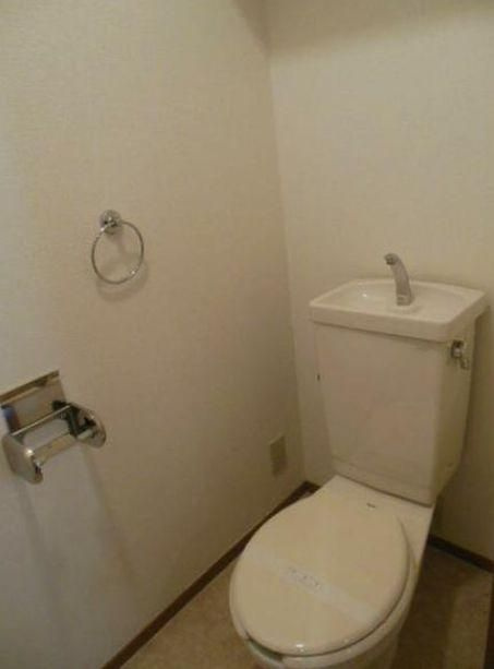 カーサグランデ本郷のトイレ