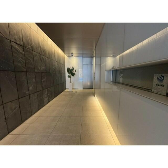 オーパスレジデンス市谷柳町のロビー
