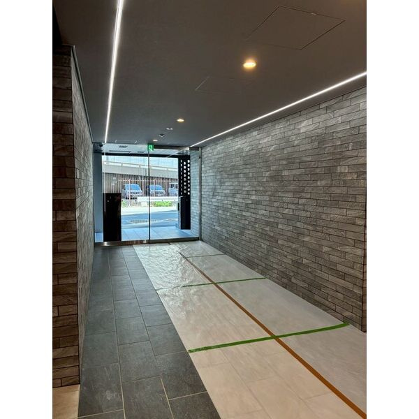 ファステート大阪グラッシュ(旧プランドール新北野)のロビー