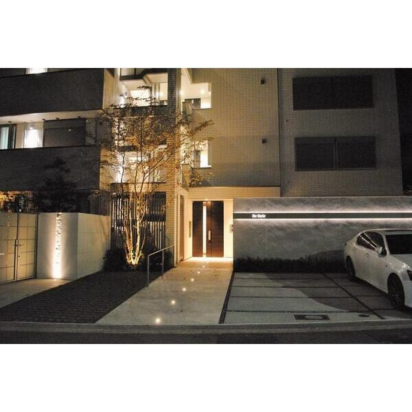 Re　ー　Style　(refine　style)のロビー