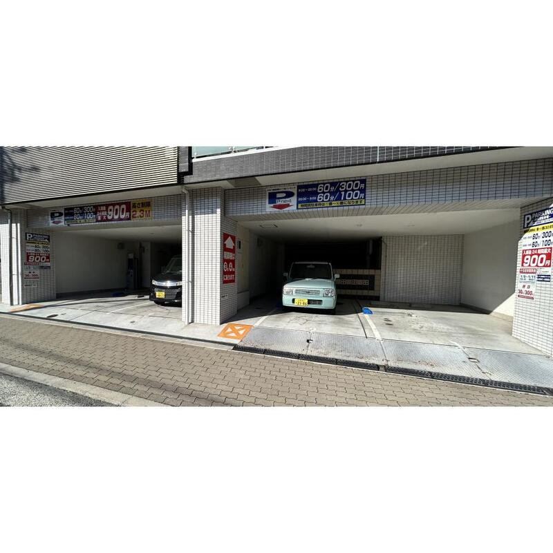ＶｉＶｉ　ＥＢＩＳＵの駐車場