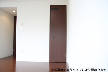 レジデンス本町の玄関