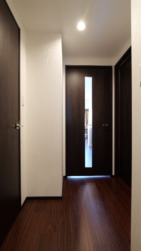 プレジオ松屋町の玄関