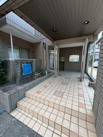 パークサイド三好ヶ丘のエントランス|建物の内部です